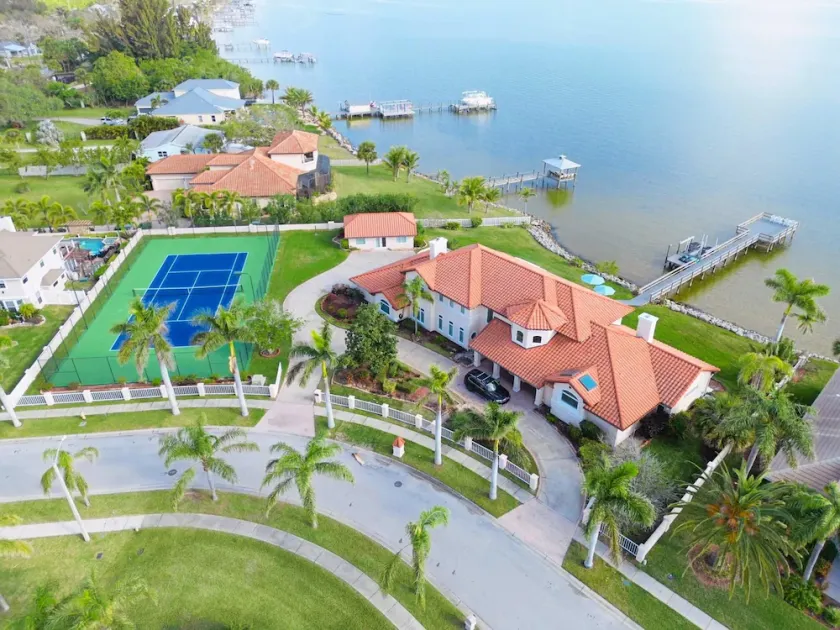Luxurious Waterfront Estate w/private Tennis Court/Pool/Dock - Spectacular View! - Image 1