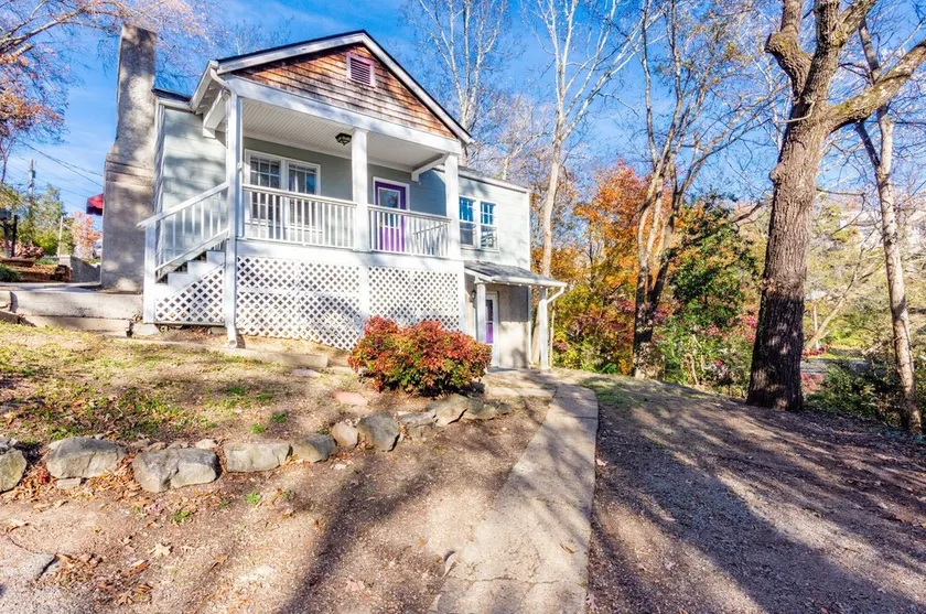 North Shore 2 Bedroom Private Entrance - Image 1