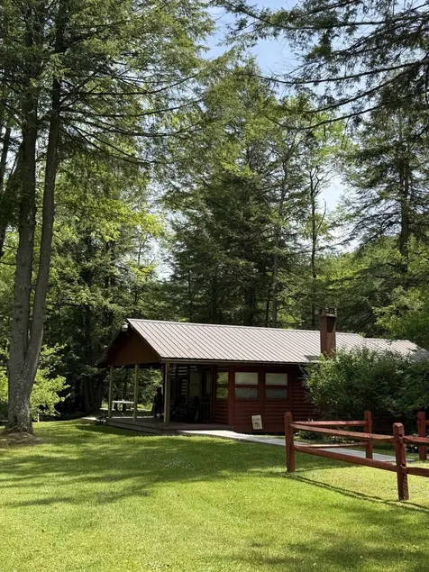 Hemlock Hideaway - cozy cabin retreat close to the best sights of Potter County! - Image 1