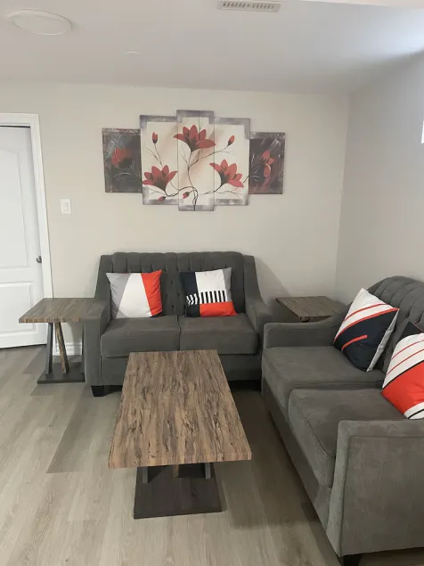 Brand New, cozy 2 Bdrm Bsmnt Apt - Image 1