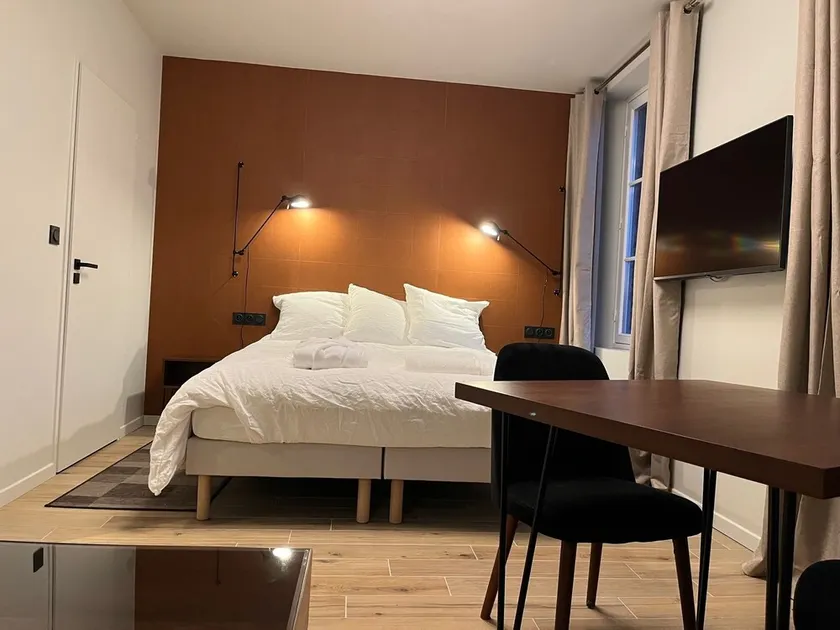 Triple room with bathroom - Image 1