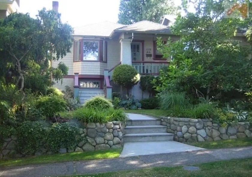 Charming & Cozy Character Home in Lovely Point Grey close to UBC and Downtown - Image 1