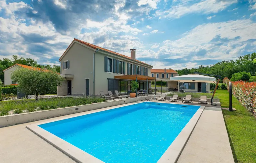 Awesome home in Vizinada - Image 1