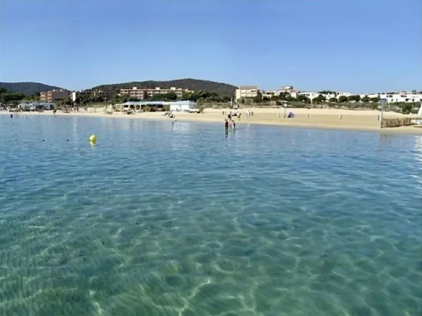 Beautiful garden level with terrace, sea view and direct access to the beach - swimming pool - Image 1