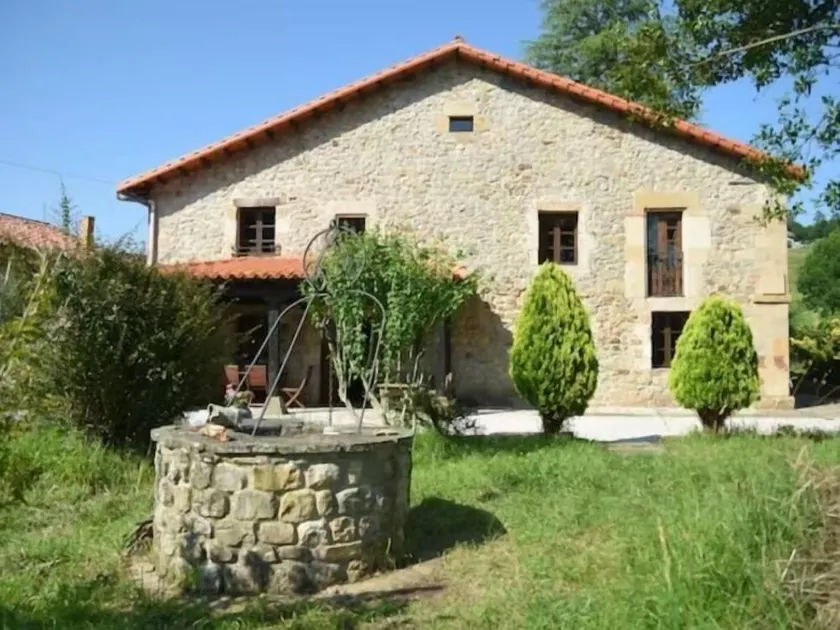 Espectacular Casa Rural en Castaneda - Image 1