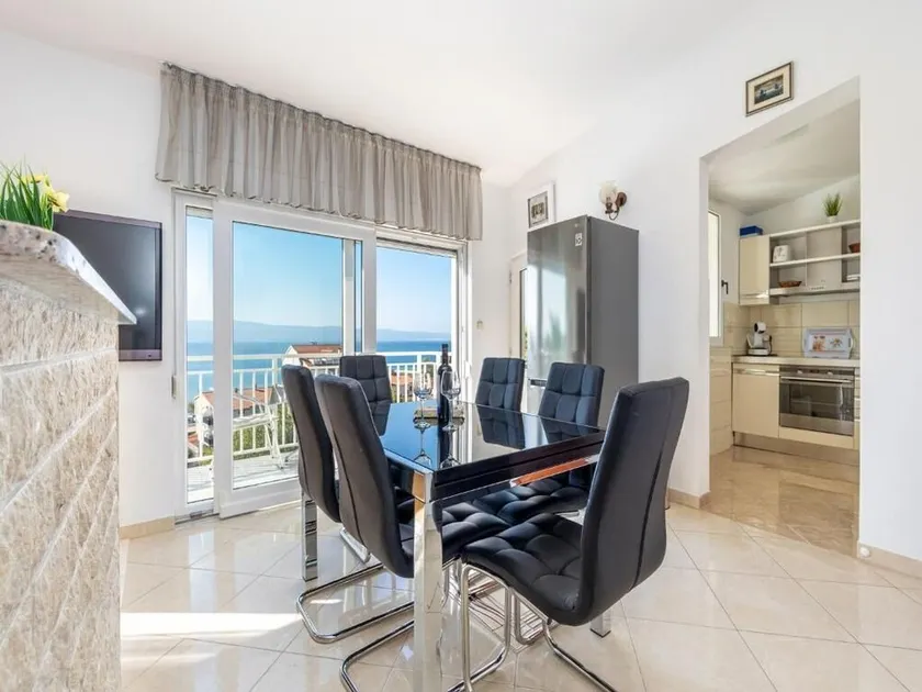 Apartment Rosemary with three bedrooms and sea view - Image 1