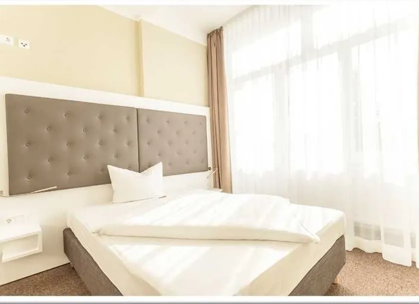 Einzelzimmer Standard - Hotel am Schlosspark ***+ - Image 1
