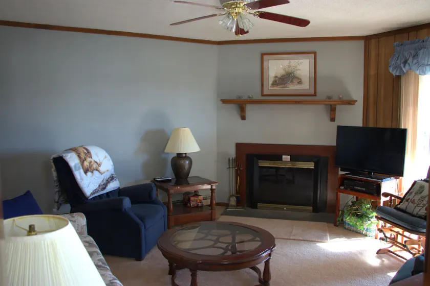 2203  Hot tub, sauna & more resort amenities - Cozy Cub Adventure Cabin - Image 1