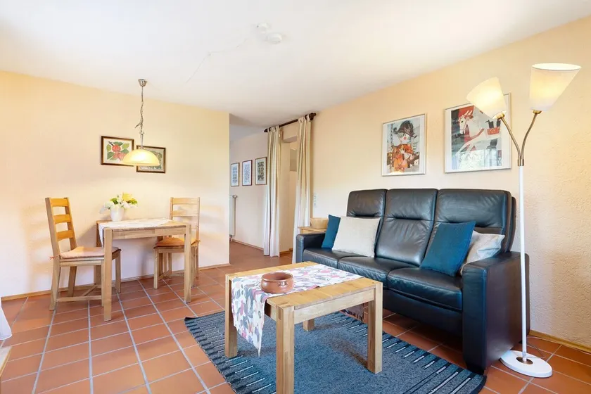 Apartamento 'Haus Latt' com vista para a montanha, terraço privado e Wi-Fi - Image 1