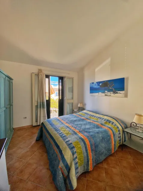 Casa típica com vista para o mar Spiaggia Sotto Torre e Isola di San Pietro - Image 1