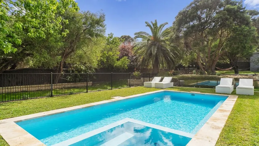 Villa Syrene Pool and Spa Retreat - Image 1