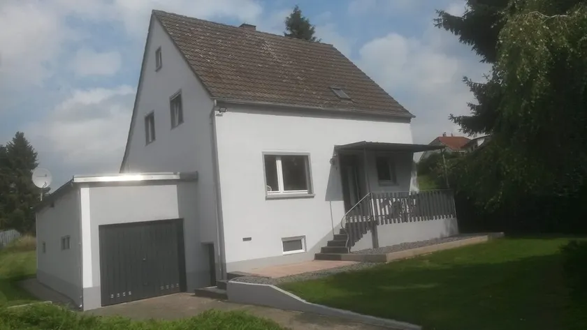 Fascino Eifel per le vacanze con sauna e idromassaggio - Image 1