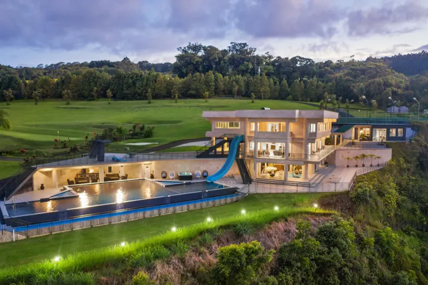 Waterfalling Estate in Ninole - Image 1