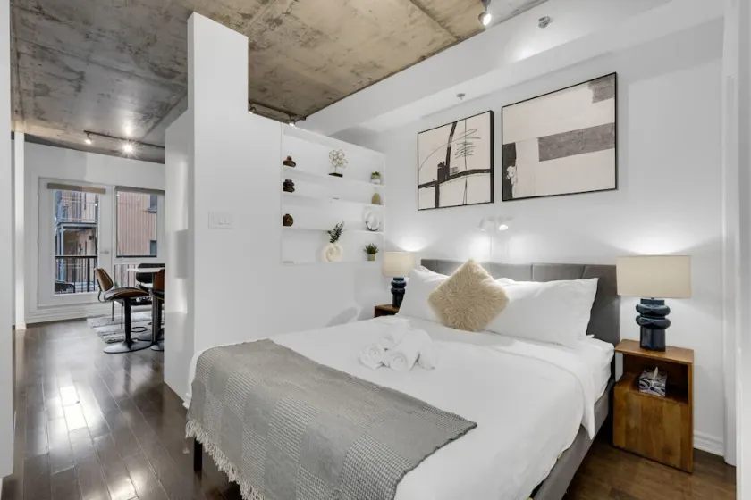 Suite 306 Downtown Montreal | W/ Balcony, Queen Bed, Sofa Bed, Parking & 55` TV - Image 1