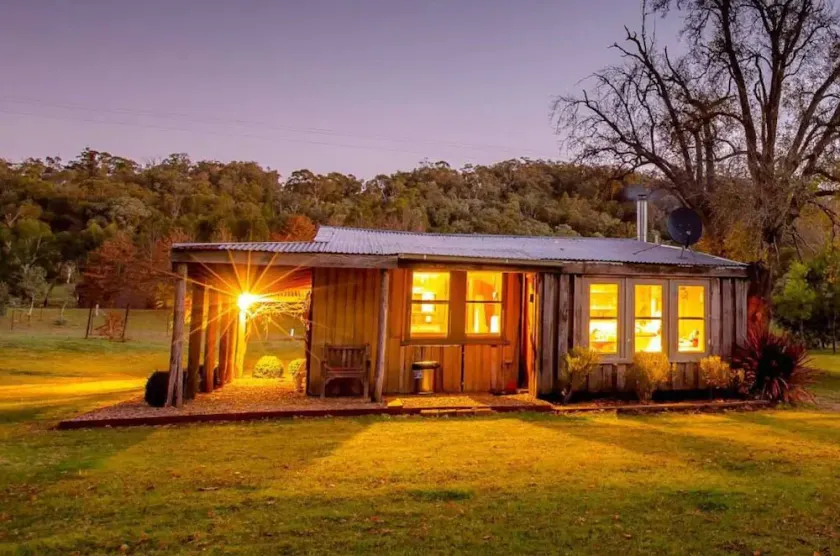 Historic Miners Cottage on Howqua River - Image 1