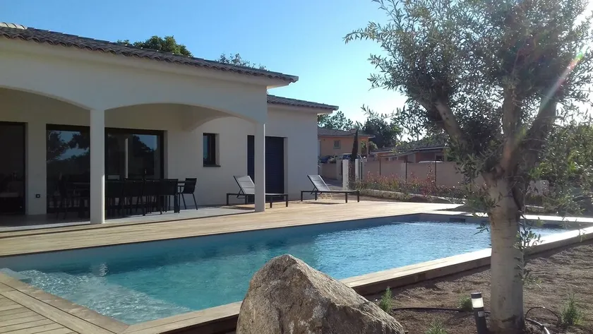 VILLA NEUVE CLIMATISEE 12 COUCHAGES 5 SDB PISCINE CHAUFFEE POOL HOUSE - Image 1