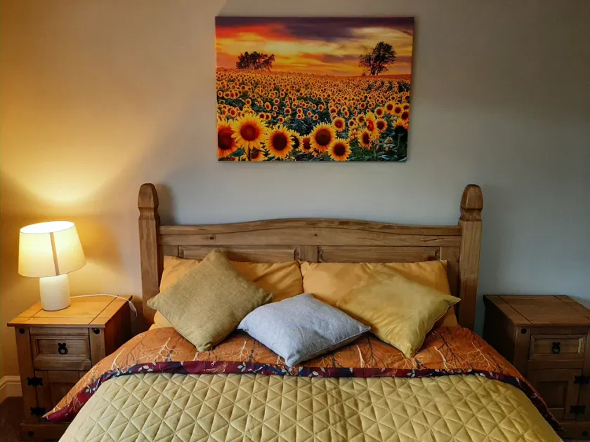 Maria`s Sherwood Forest House - Image 1