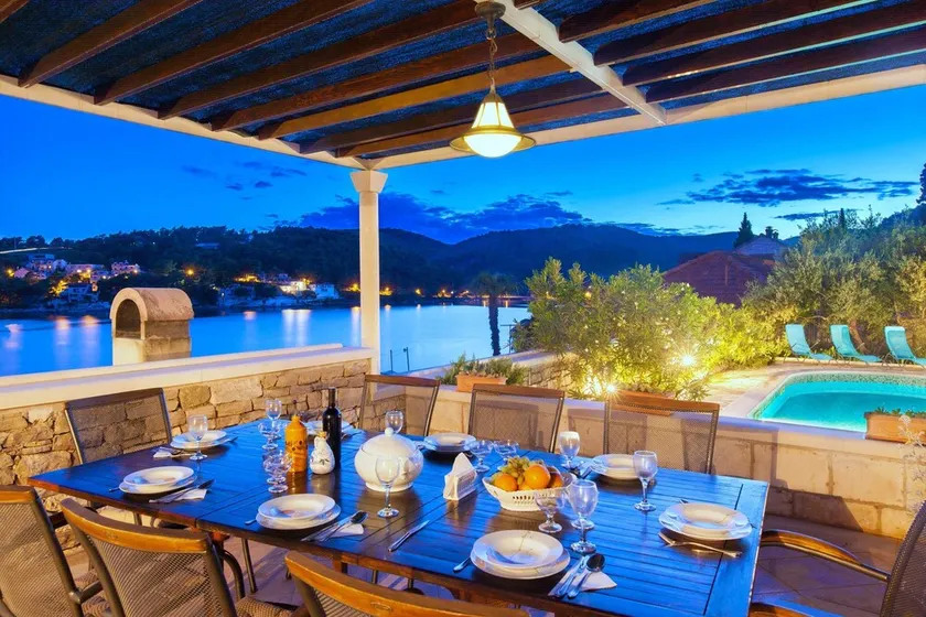 Villa in Selca With Pool Near Adriatic Sea - Image 1