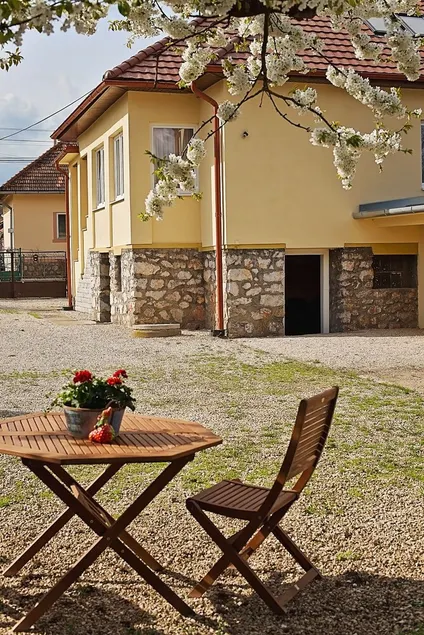 Eslovaquia; espacio, tranquilidad y un montón de oportunidades! Sea bienvenido en Strawberry House! - Image 1