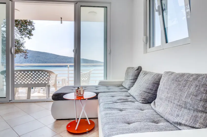 Apartment on the Seashore - Image 1