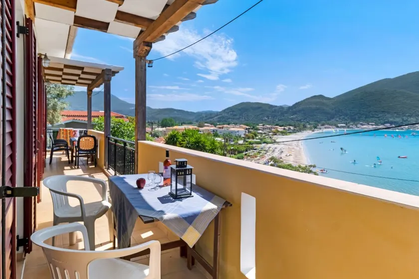 Appartement « Villa Captain Fotis 3 » acceptant les animaux, vue mer & balcon - Image 1