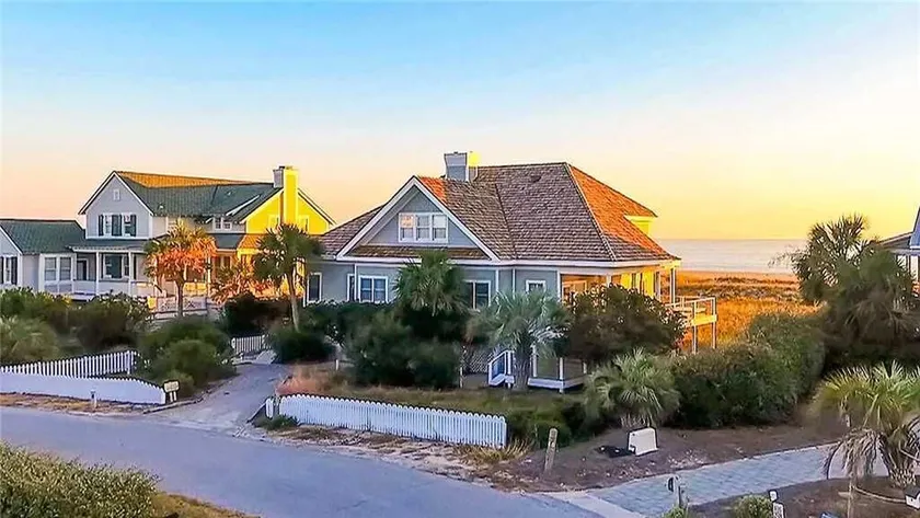 Oceanfront, great for families with children, BHI - Image 1