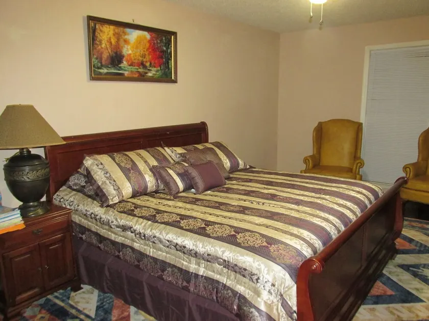 Cayce Charm Minutes to Downtown Columbia - Image 1