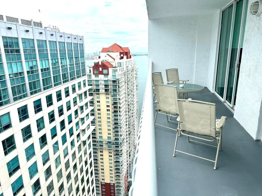 1BD beautiful view, free parking - Image 1