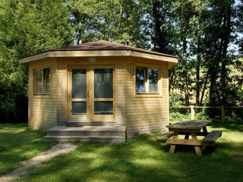 unusual lodgings in the heart of nature Hut 1 - Image 1