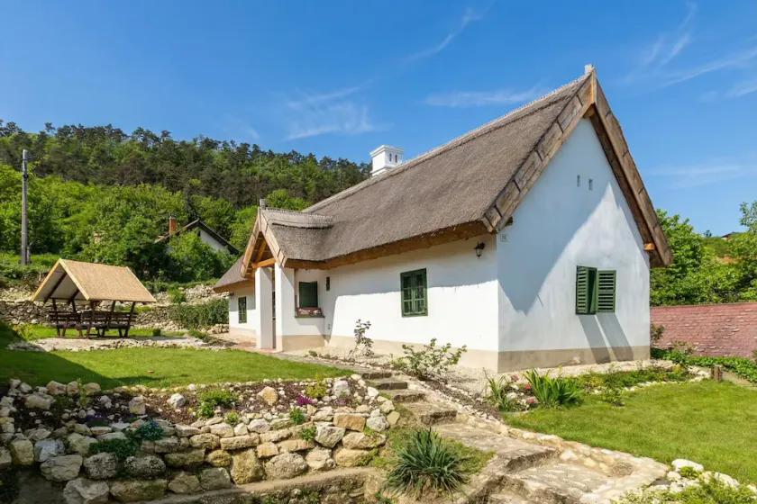Klementina's Guest House - Happy Rentals - Image 1