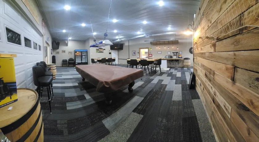 HUGE SPACE! 4 Bedrooms sleep up to 12.  6 additional bedrooms available. - Image 1