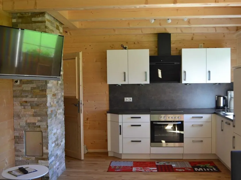 Double room, shower, toilet, facing the mountains - Image 1