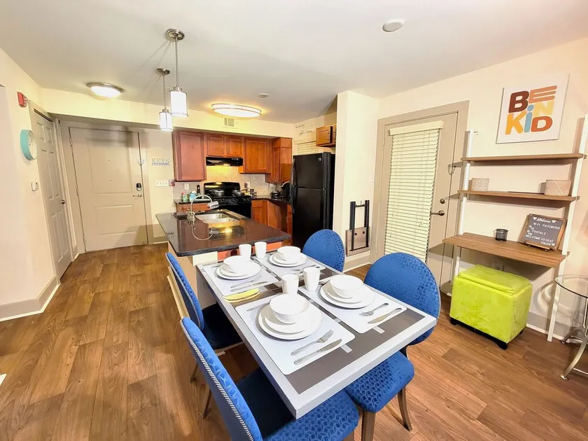 Peaceful & Comfy Condo in the ❤ of all the action! - Image 1