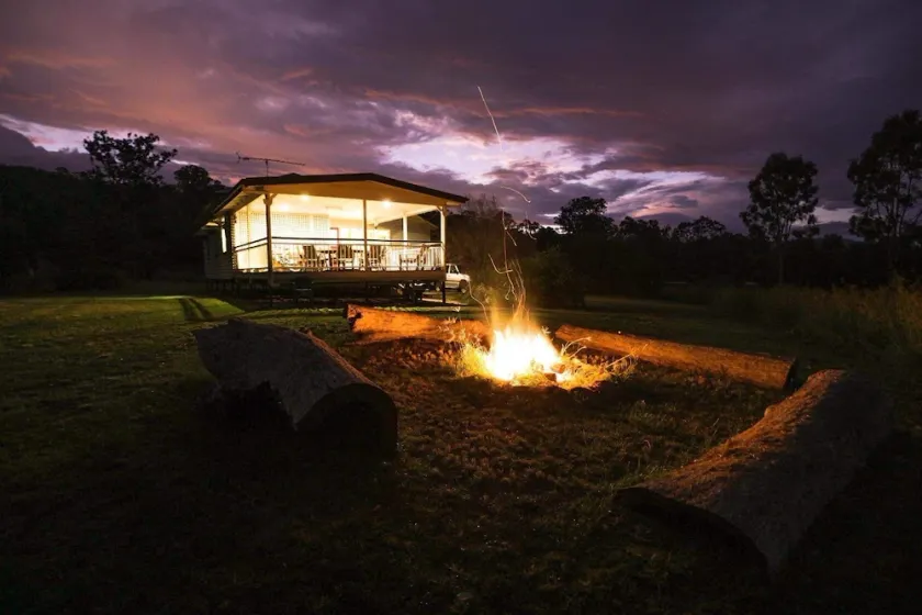 Eighteen Mile Cottage - river access with breathtaking views! - Image 1