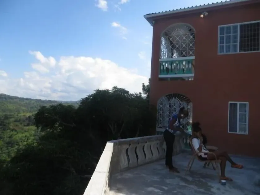 Maison parfaite pour le repos et la détente. Vue imprenable sur la mer des Caraïbes. - Image 1