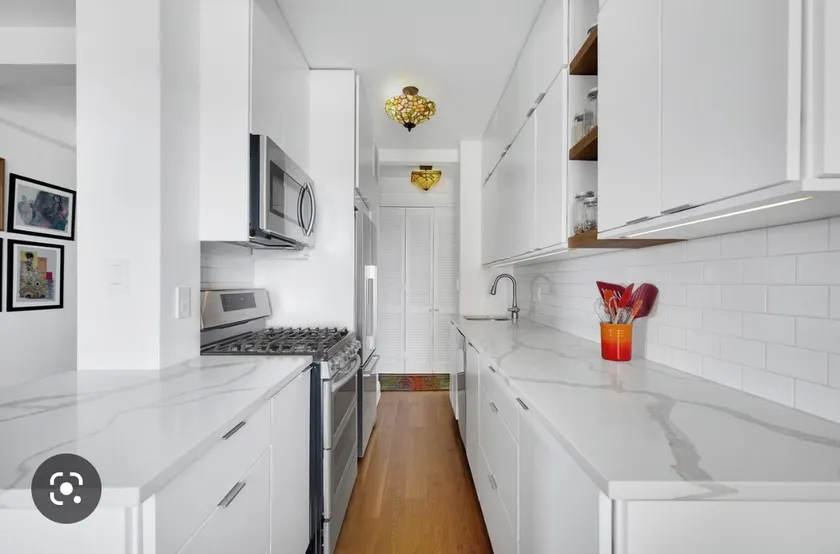 Luxury 24 hour doorman building in the heart of the UES❤️ - Image 1