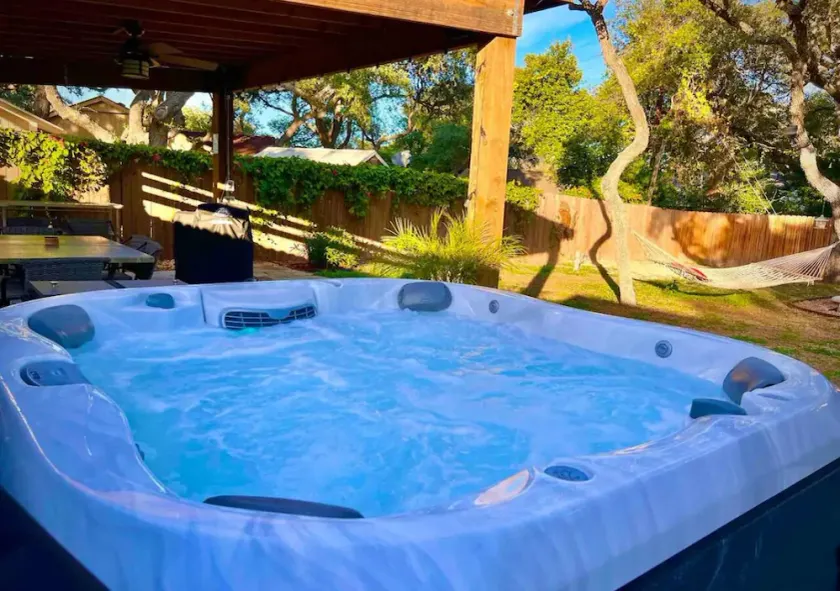 Knot Bay Haven, Dog Friendly, Hot Tub, Fenced yard, Patio and Grill, 3 BR - Image 1