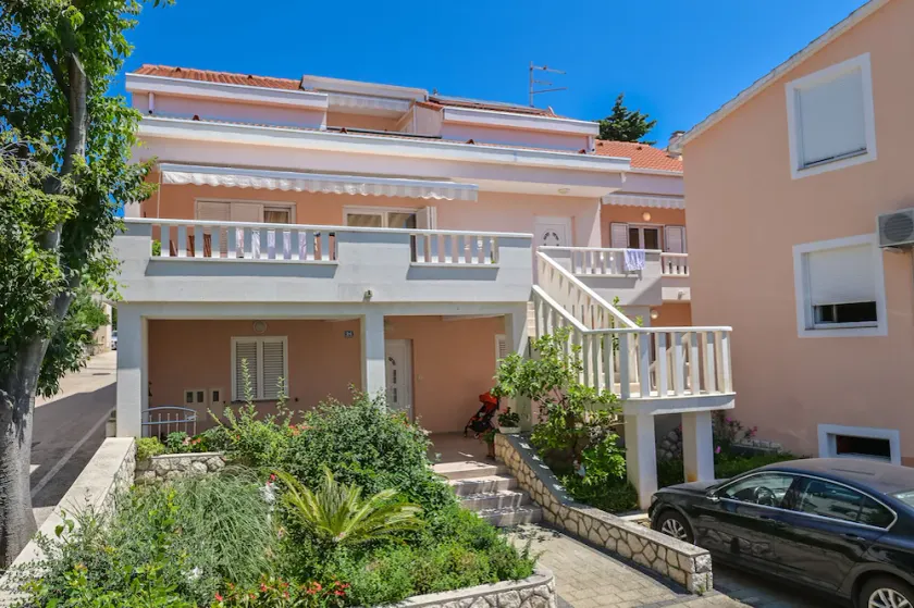 Apartment in the center with balcony for 4 - Image 1