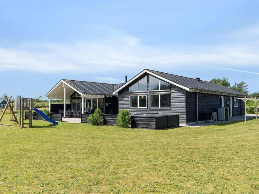 5 stjernet sommerhus i Ålbæk - Image 1