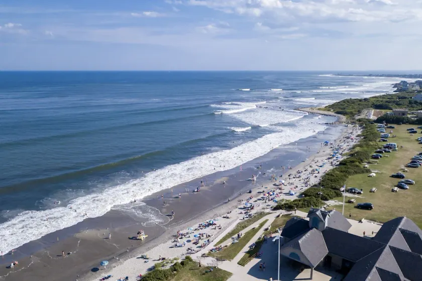 Walk to Beach 1/4 Mile, Central A/C, Modern! - Image 1