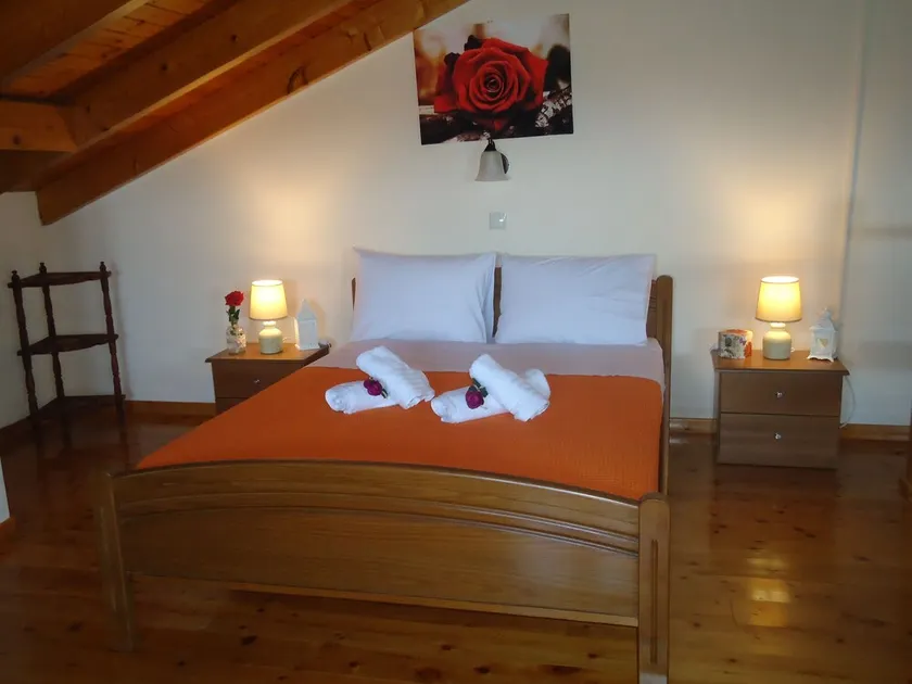 RODIES COTTAGE ΜΟΛΙΣ 3 ΧΙΛΙΟΜΕΤΡΑ ΑΠΟ ΤΗΝ ΜΑΓΕΥΤΙΚΗ ΠΑΡΑΛΙΑ ΤΩΝ ΠΕΤΑΝΩΝ - Image 1