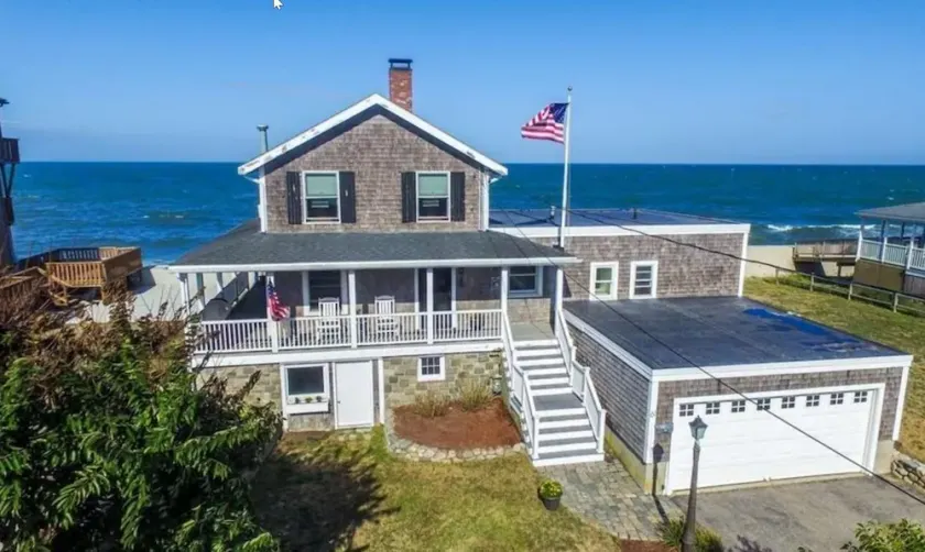 Waterfront home for family getaways - Image 1