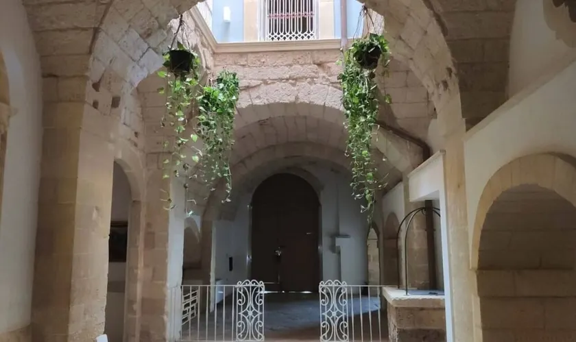 Duma Palace—a historic Art Nouveau-style palace - Image 1