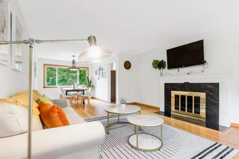 547 Northgate · Cheerful 4b3b house in North Seattle/10 mins to UW - Image 1