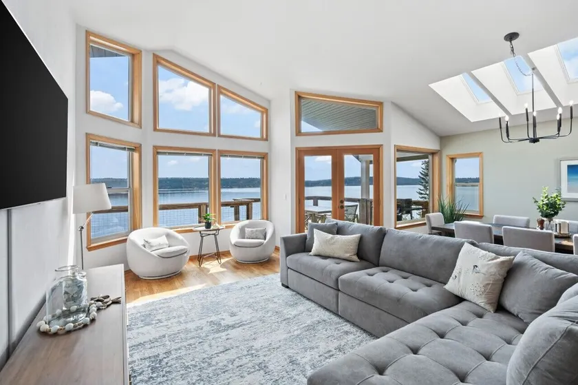 Brownsville Bay Lookout - Spacious 4 Bedroom Home! - Image 1