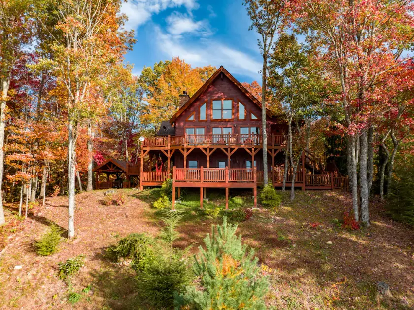 Extraordinary Lodge with Breathtaking Mt. Views - Image 1