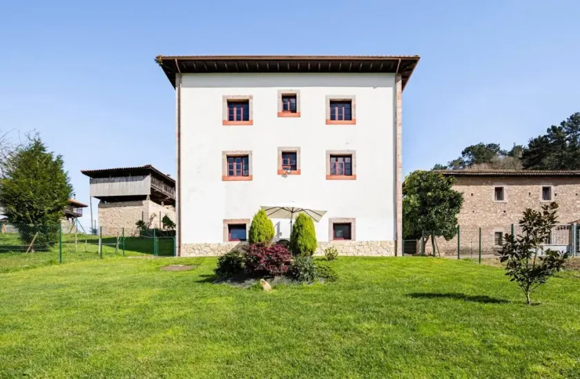 Sehr geräumiges Haus im Zentrum von Asturien - Image 1