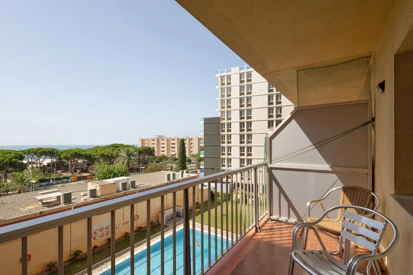 Ferienwohnung 'Apartamento Primera Línea De Mar' mit Meerblick, Gemeinschaftspool und Wi-Fi - Image 1