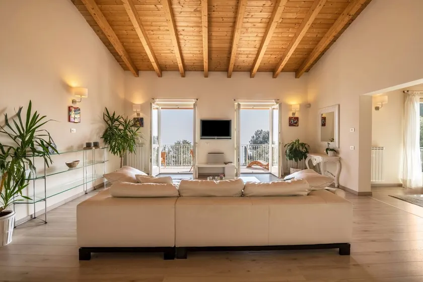 Moderna e elegante com vista lago – Apartamento Villa degli Ulivi - Image 1