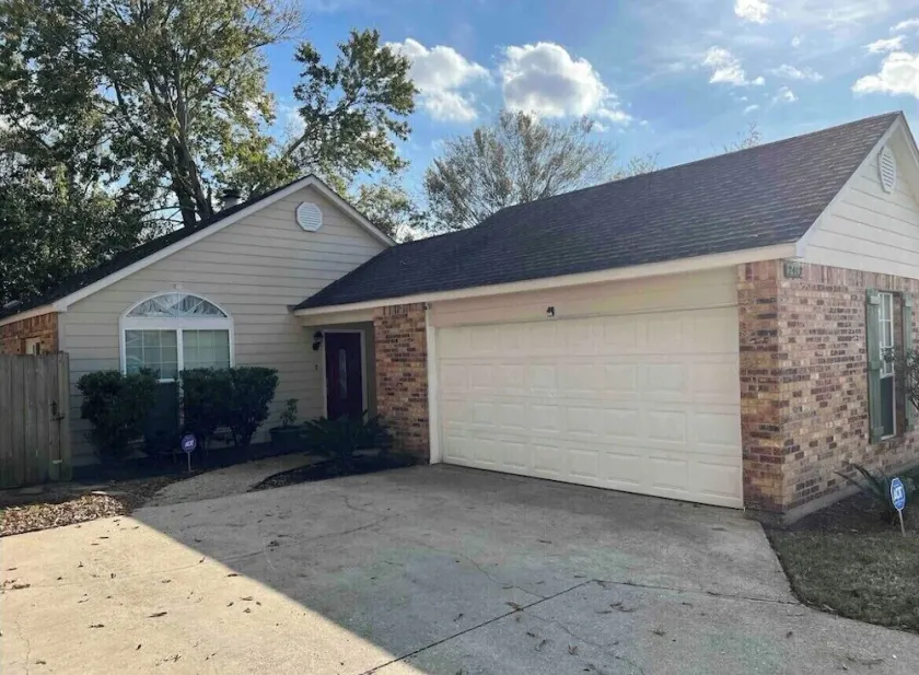 Location!! Minutes from L’Auberge/LSU/DOWNTOWN - Image 1
